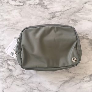 NWT lululemon everywhere belt bag - grey sage - large 2L